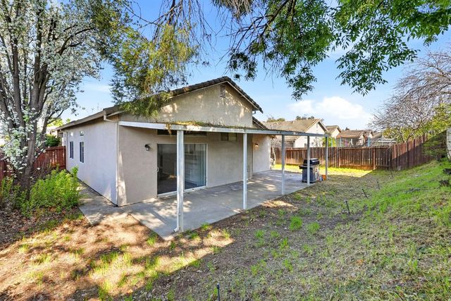 8154 Andante Dr, Citrus Heights, CA 95621