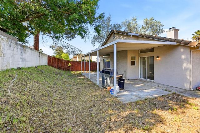 8154 Andante Dr, Citrus Heights, CA 95621