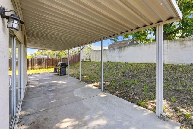 8154 Andante Dr, Citrus Heights, CA 95621