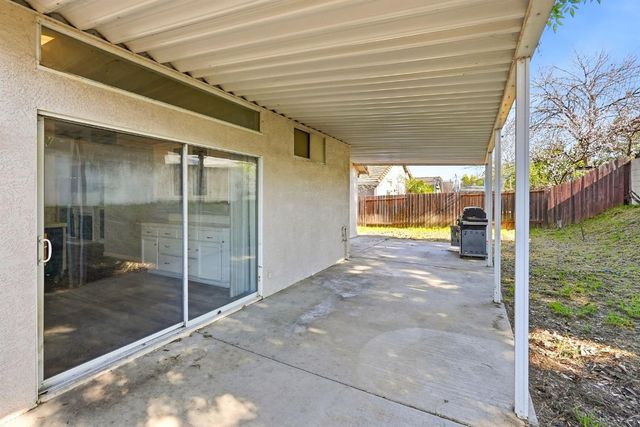 8154 Andante Dr, Citrus Heights, CA 95621