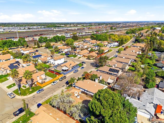 8154 Andante Dr, Citrus Heights, CA 95621