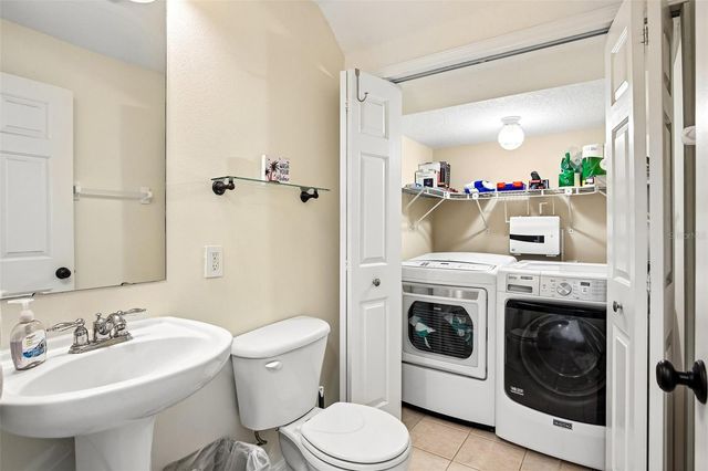 3853 ISLAND WAY, St Petersburg, FL 33705