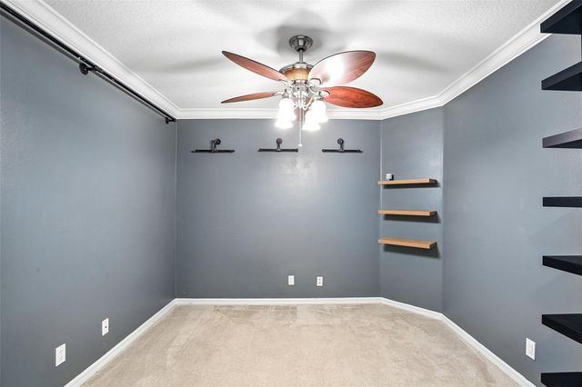 3853 ISLAND WAY, St Petersburg, FL 33705