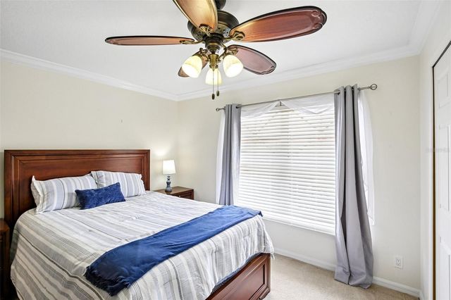 3853 ISLAND WAY, St Petersburg, FL 33705