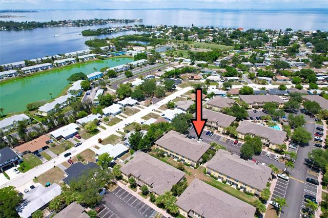 3853 ISLAND WAY, St Petersburg, FL 33705