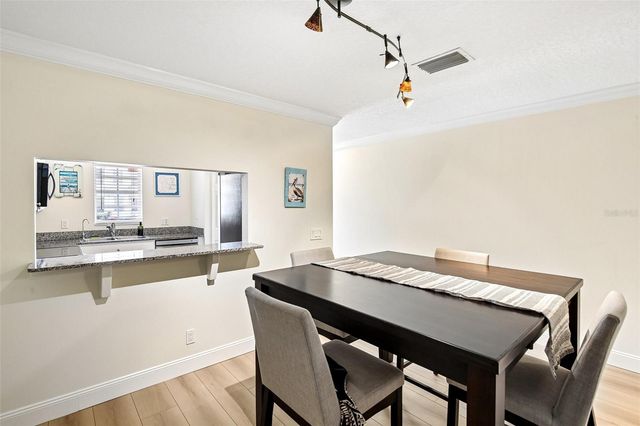 3853 ISLAND WAY, St Petersburg, FL 33705