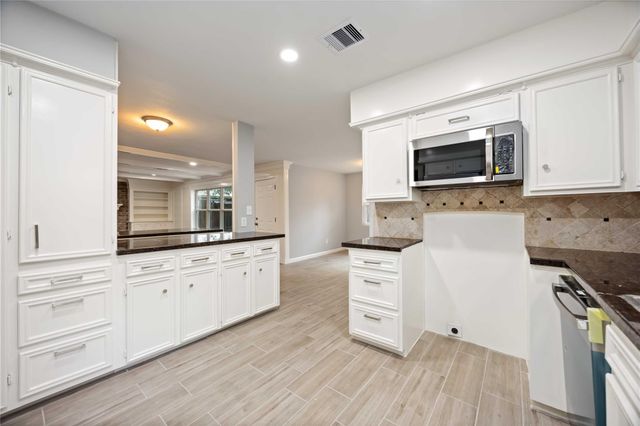 3823 Fernglade Drive, Houston, TX 77068