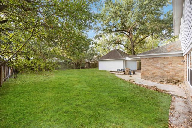 3823 Fernglade Drive, Houston, TX 77068