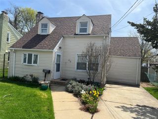 66 EAST SEAMAN AVE, Freeport, NY 11520