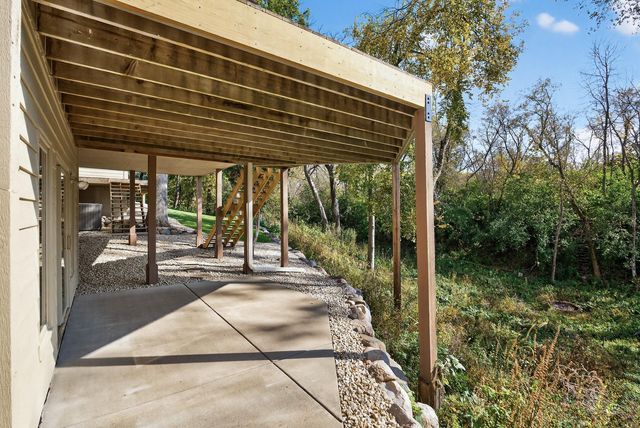 5480 Maple Ridge Court, Minnetonka, MN 55343