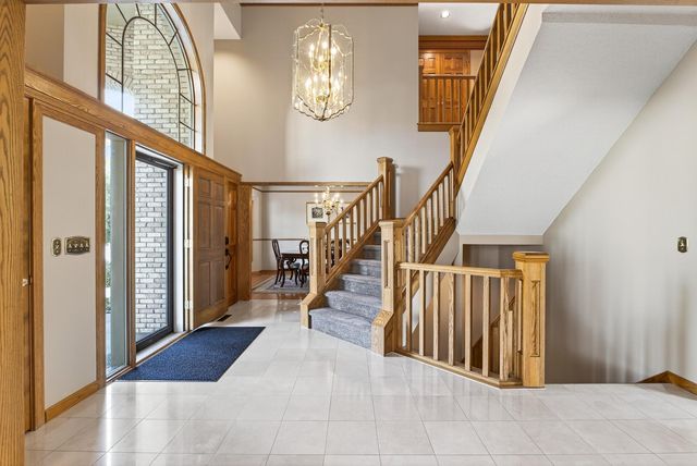 5480 Maple Ridge Court, Minnetonka, MN 55343