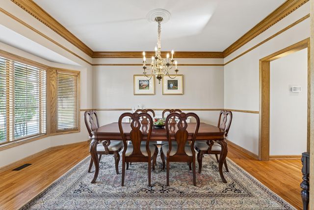 5480 Maple Ridge Court, Minnetonka, MN 55343