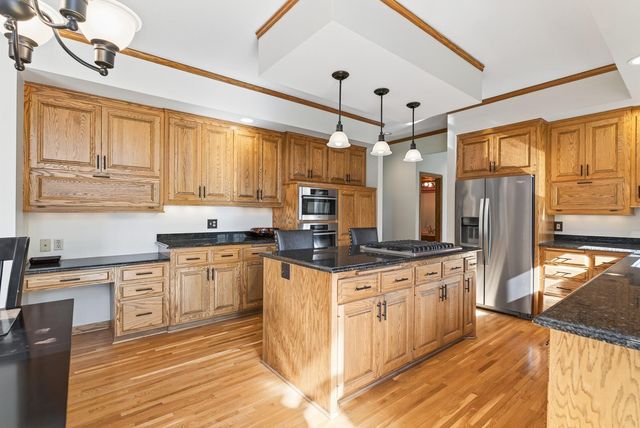 5480 Maple Ridge Court, Minnetonka, MN 55343