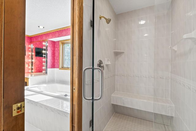 5480 Maple Ridge Court, Minnetonka, MN 55343