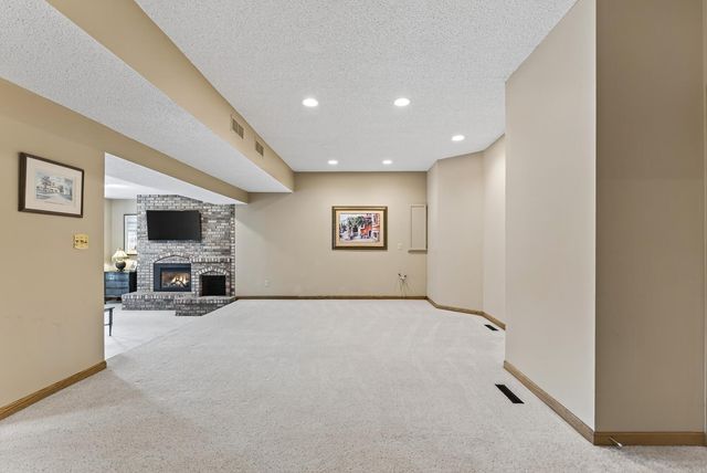 5480 Maple Ridge Court, Minnetonka, MN 55343