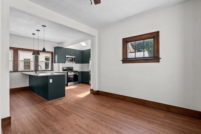 2301 Elm Street, Davenport, IA 52803