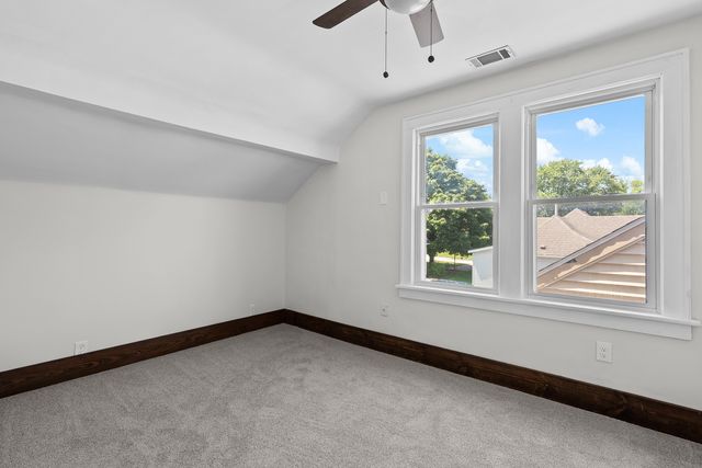 2301 Elm Street, Davenport, IA 52803