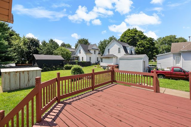 2301 Elm Street, Davenport, IA 52803