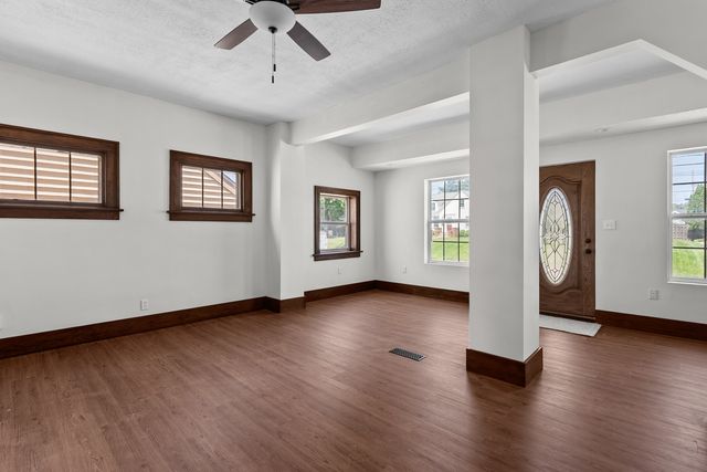 2301 Elm Street, Davenport, IA 52803