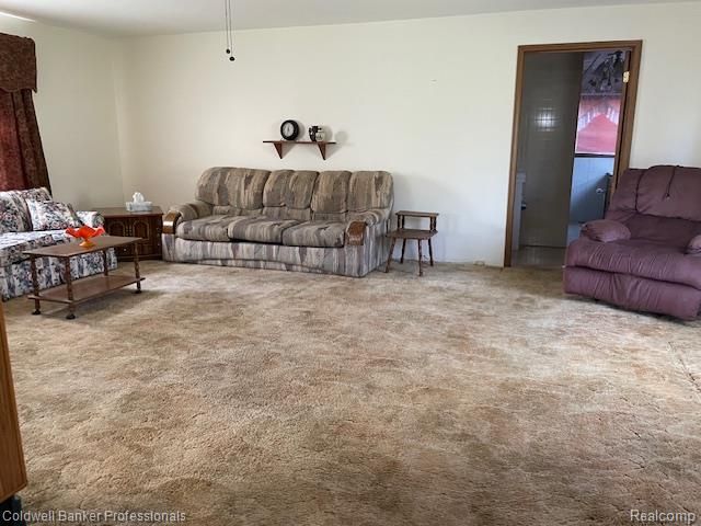 5447 Rensselear, Lapeer, MI 48446