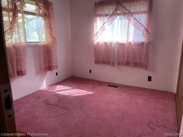 5447 Rensselear, Lapeer, MI 48446
