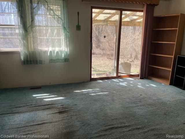 5447 Rensselear, Lapeer, MI 48446