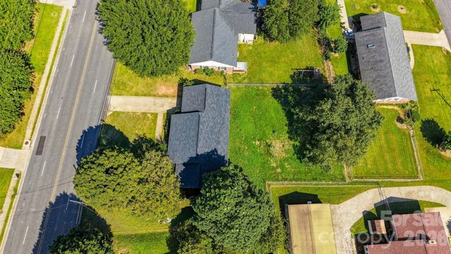 2103 2nd Avenue NW, Hickory, NC 28601