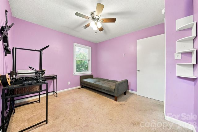 2103 2nd Avenue NW, Hickory, NC 28601