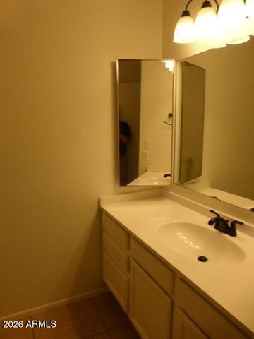 4163 E HUNTINGTON Drive, Phoenix, AZ 85040