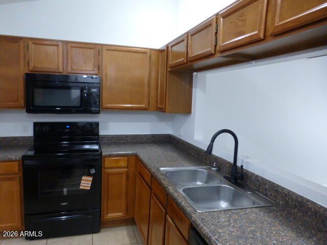 4163 E HUNTINGTON Drive, Phoenix, AZ 85040