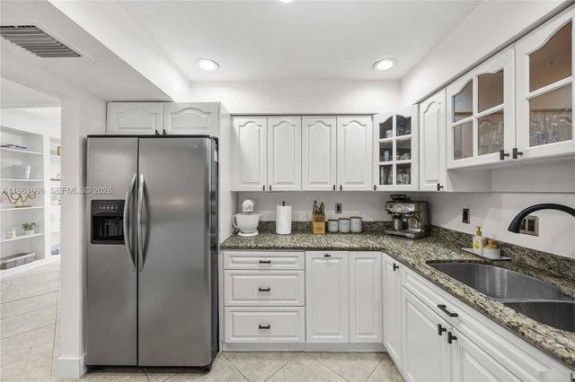 4299 N 76th Ave, Davie, FL 33024