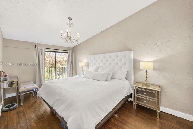 4299 N 76th Ave, Davie, FL 33024