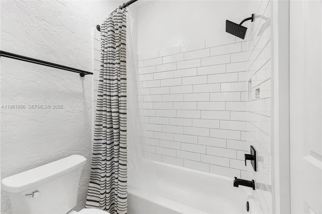 4299 N 76th Ave, Davie, FL 33024