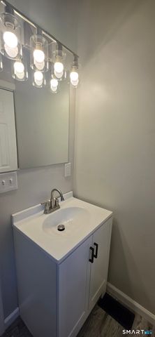 279 Captain Thomas Boulevard 1st Fl, West Haven, CT 06516