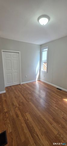 279 Captain Thomas Boulevard 1st Fl, West Haven, CT 06516