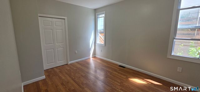 279 Captain Thomas Boulevard 1st Fl, West Haven, CT 06516