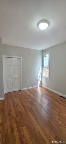 279 Captain Thomas Boulevard 1st Fl, West Haven, CT 06516