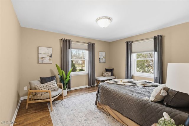 28318 W Oviatt Road, Bay Village, OH 44140