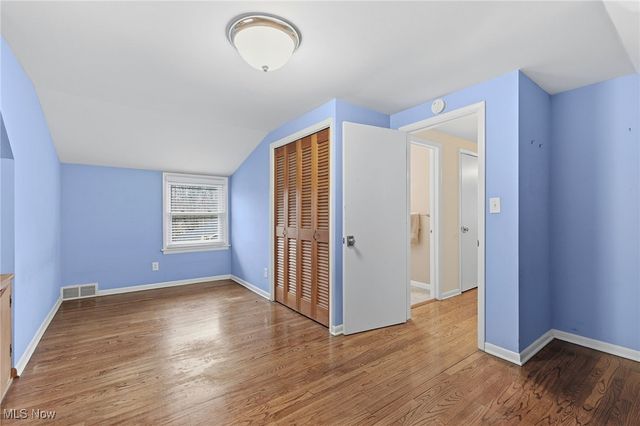 28318 W Oviatt Road, Bay Village, OH 44140