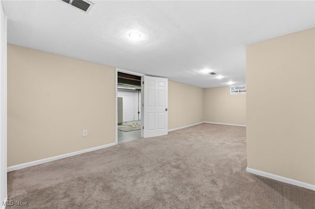 28318 W Oviatt Road, Bay Village, OH 44140