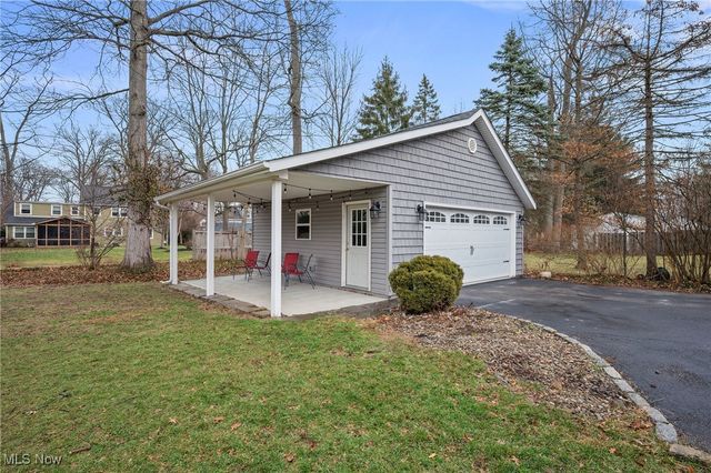 28318 W Oviatt Road, Bay Village, OH 44140