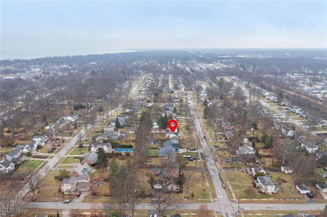 28318 W Oviatt Road, Bay Village, OH 44140