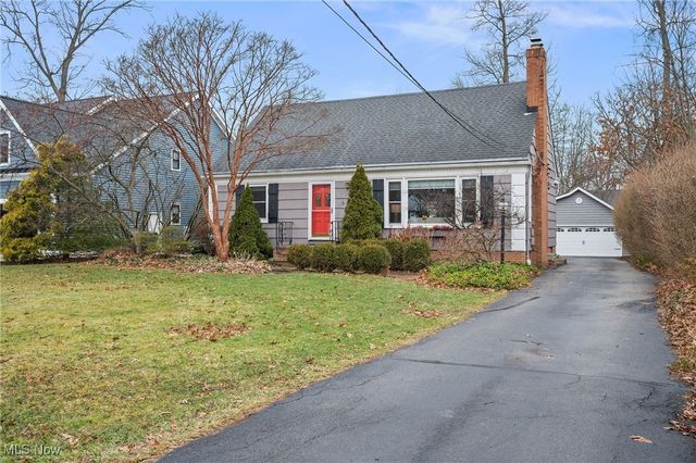 28318 W Oviatt Road, Bay Village, OH 44140