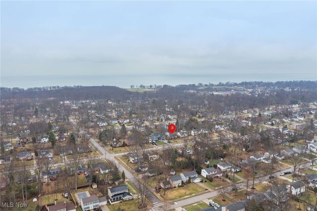 28318 W Oviatt Road, Bay Village, OH 44140