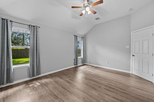 16790 N Rail Drive, Conroe, TX 77385