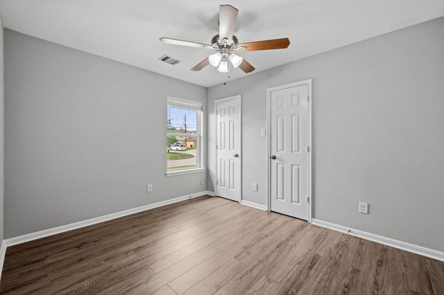 16790 N Rail Drive, Conroe, TX 77385