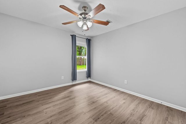 16790 N Rail Drive, Conroe, TX 77385