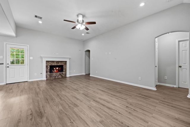 16790 N Rail Drive, Conroe, TX 77385