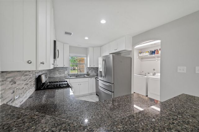 16790 N Rail Drive, Conroe, TX 77385