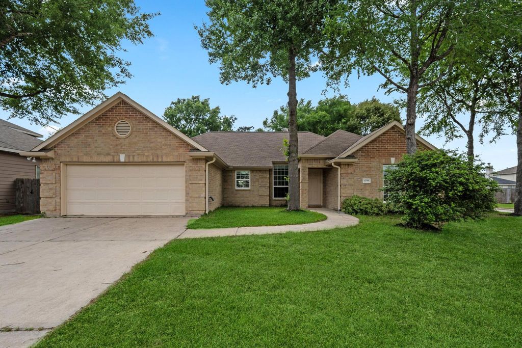 16790 N Rail Drive, Conroe, TX 77385